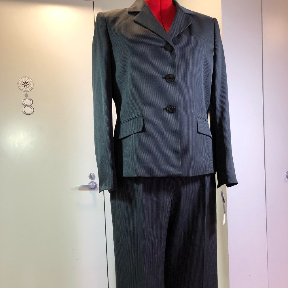 NWT 2 PC SUIT FOR YOUR WORK DAY/ BUSINESS POWER SUIT :)! Size 14 PINSTRIPES